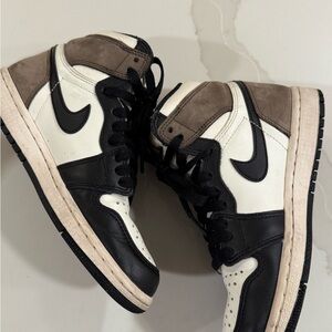 Nike High-Top Sneakers Black White Brown